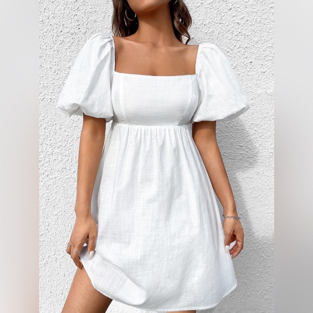 Square Neck Puff Sleeve
Dress